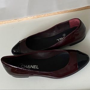 CHANEL Classic Colorblock Patent Leather CC Flats
